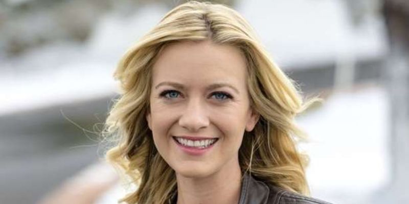 Seven Facts Of Meredith Hagner: Dream Wedding, Career, And Net Worth